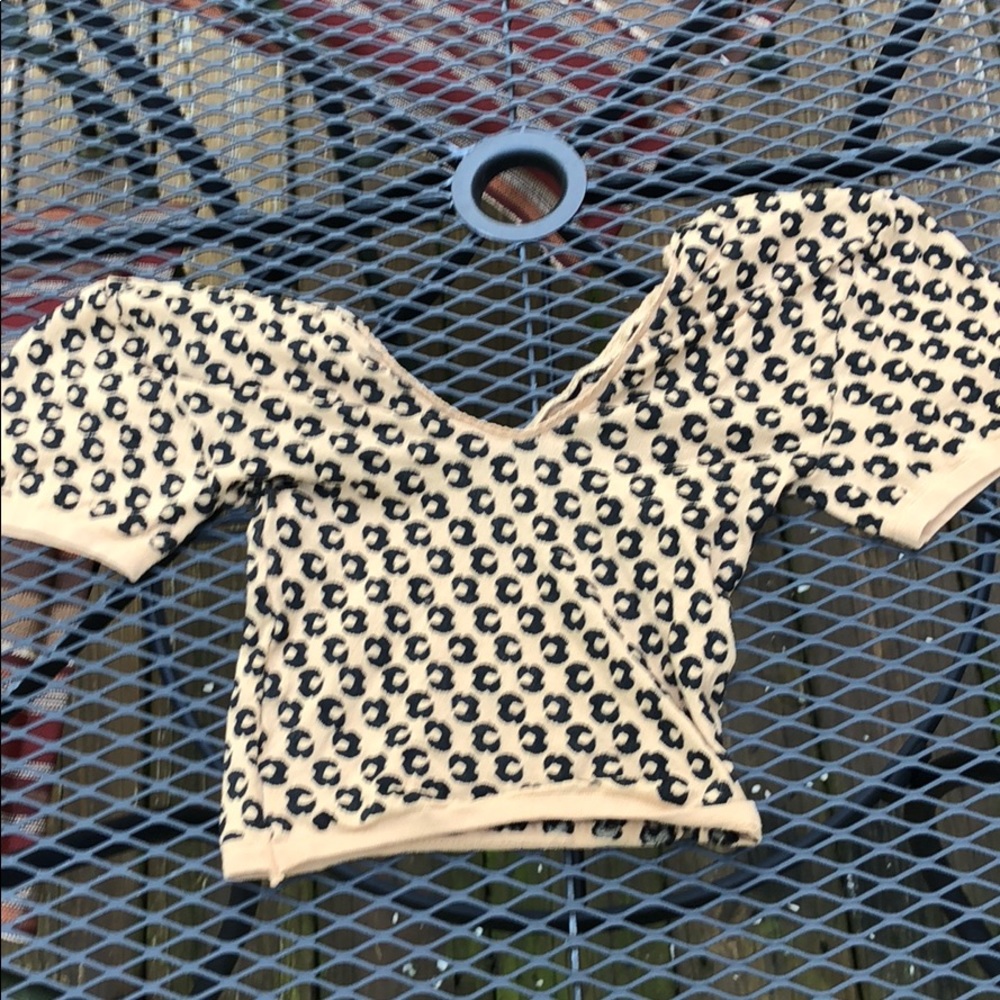 Off the shoulder cheetah crop top